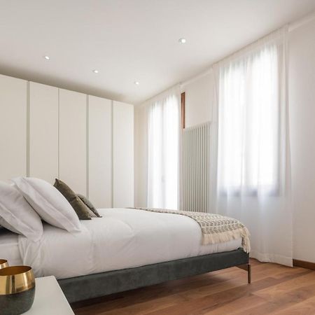 Rialto Deluxe Grand Canal View R&R Venesia Bagian luar foto