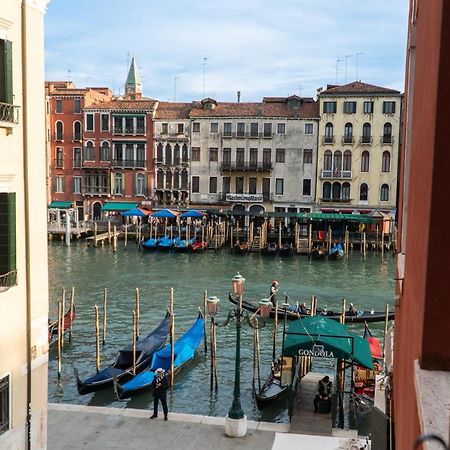 Rialto Deluxe Grand Canal View R&R Venesia Bagian luar foto